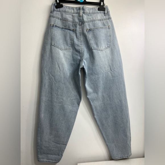 Light blue two-toned South African Brand women’s High rise Balloon jean size 6 - Picture 3 of 4
